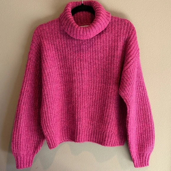 Old Navy Hot Pink Turtleneck Chunky Knit Sweater - Picture 1 of 7